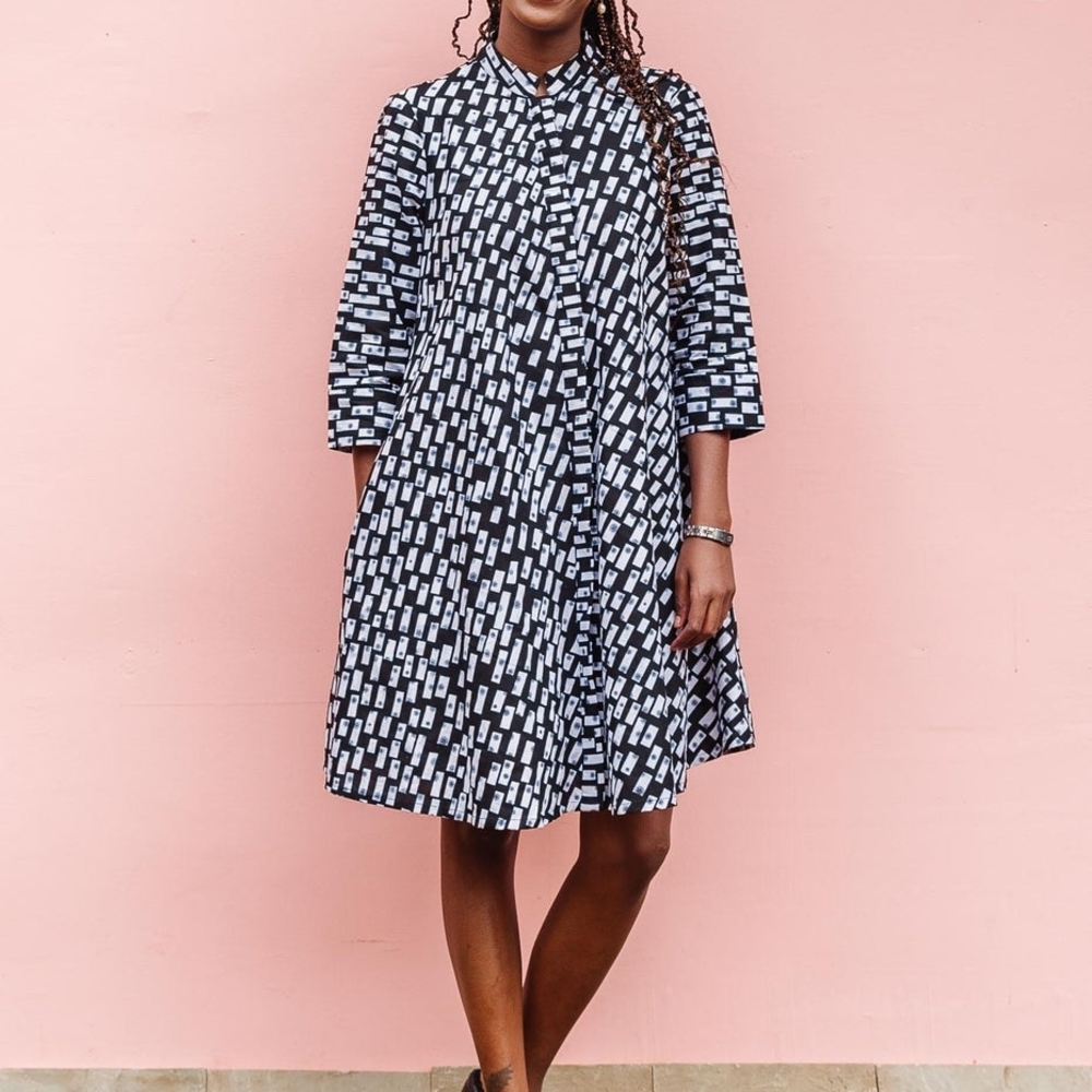 Zuri Black & White Patterned Top - XL
